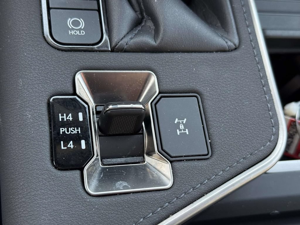 Used 2024 Lexus GX 550 w/ Accessory Package (Z1) AWD/4WD image 26