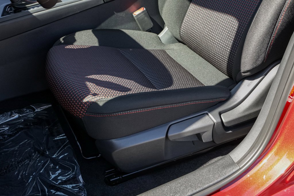 New 2027 Nissan Sentra SR FWD image 19
