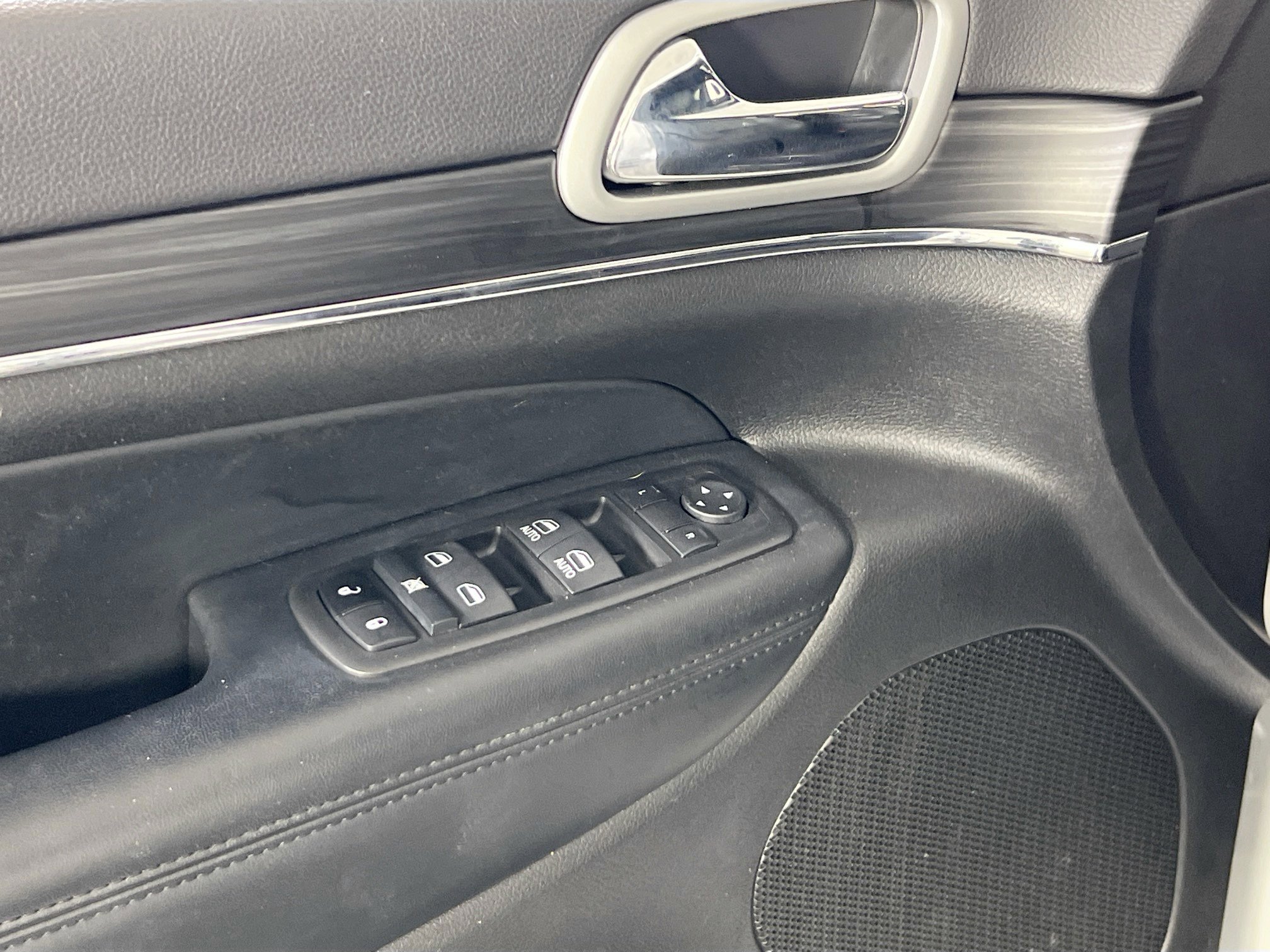 Used 2021 Jeep Grand Cherokee Limited image 18