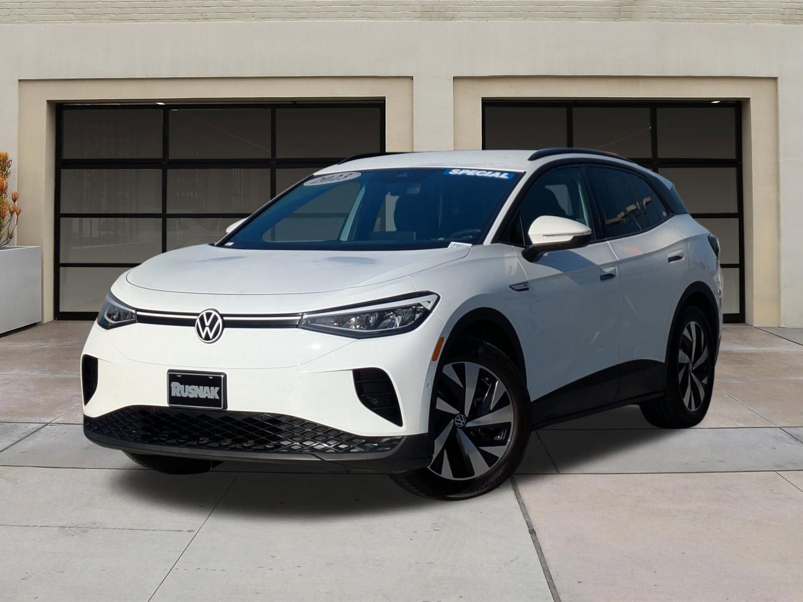 Used 2023 Volkswagen ID.4 Pro image 3