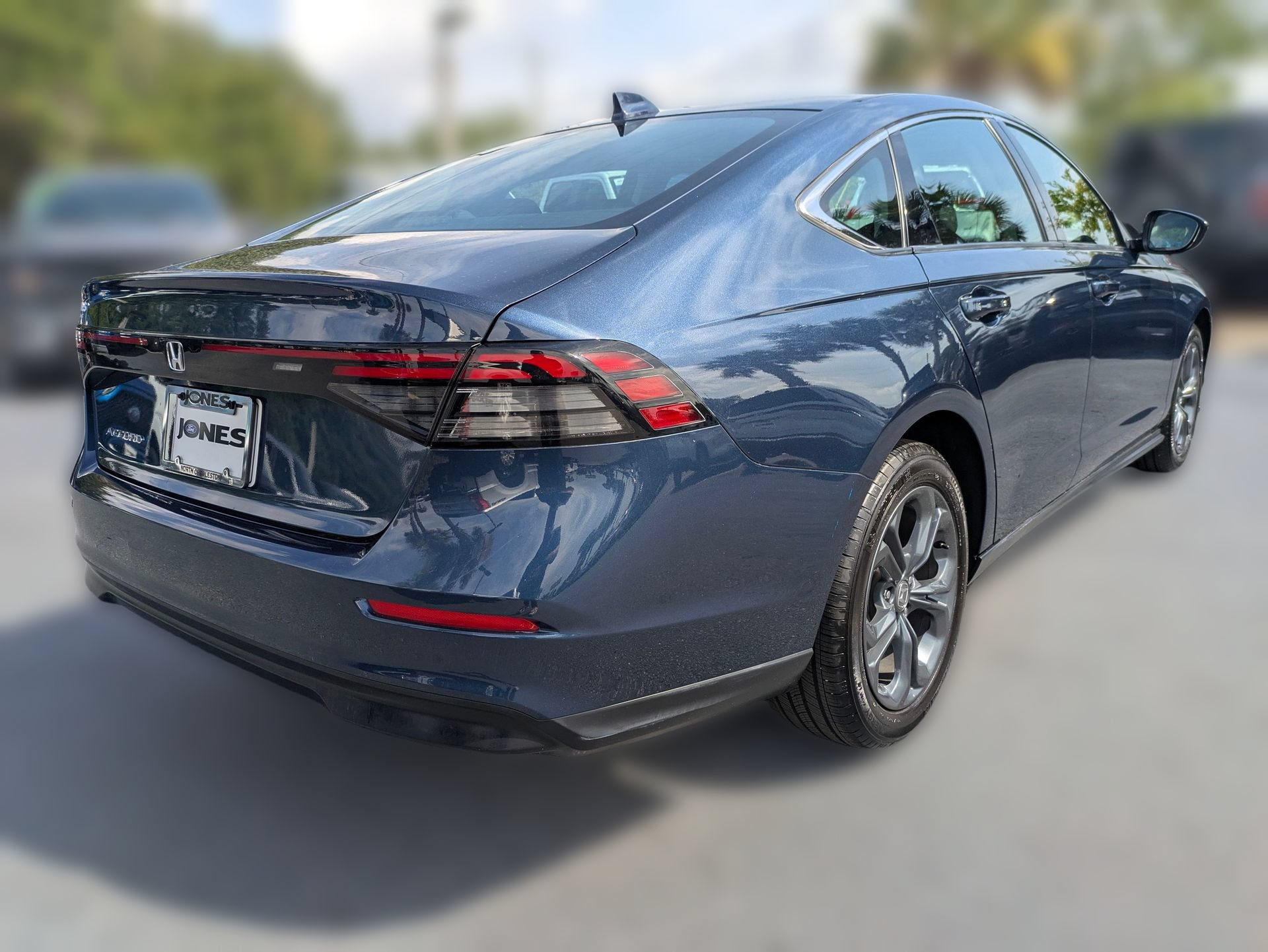 Used 2024 Honda Accord EX image 4