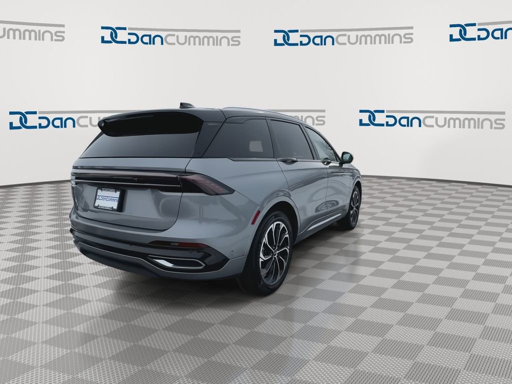 Used 2024 Lincoln Nautilus Reserve image 8