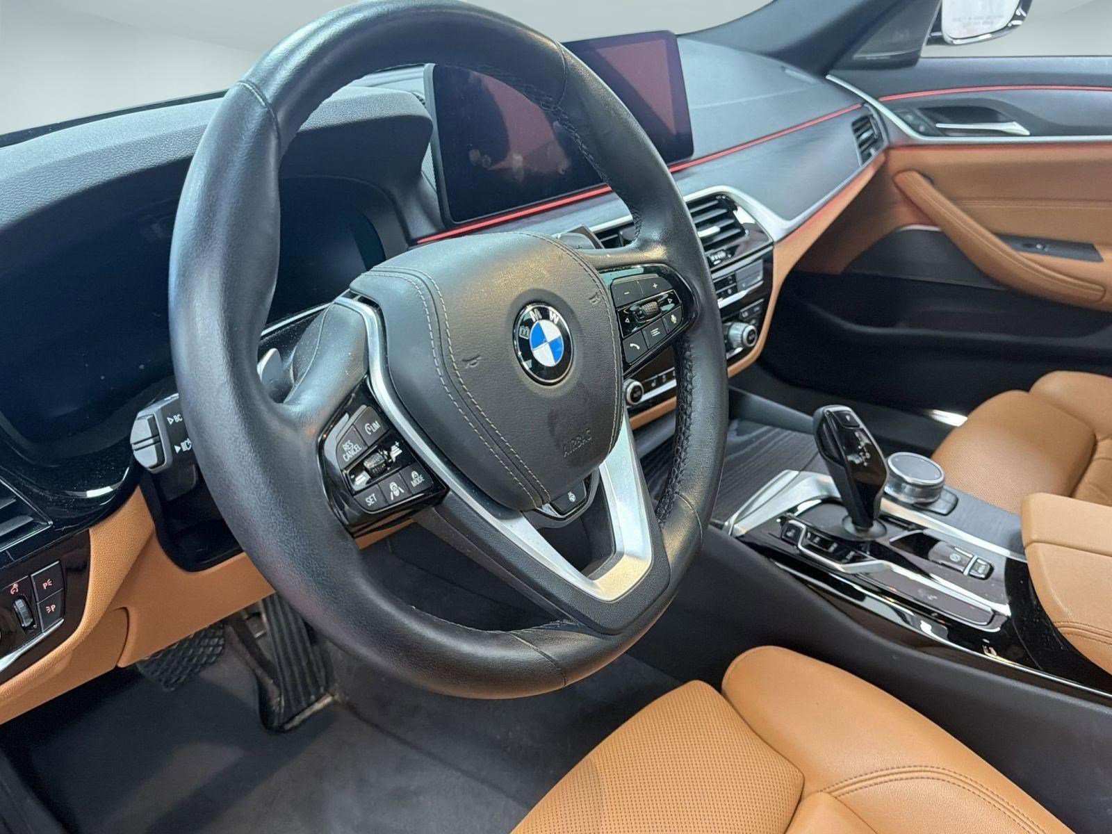 Certified 2023 BMW 530i xDrive w/ Premium Package image 4