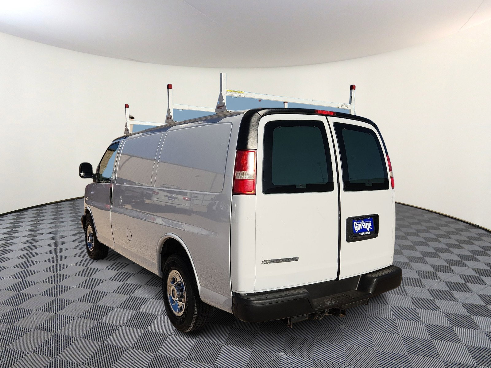 Used 2012 Chevrolet Express 2500 w/ Cold Climate Package image 3