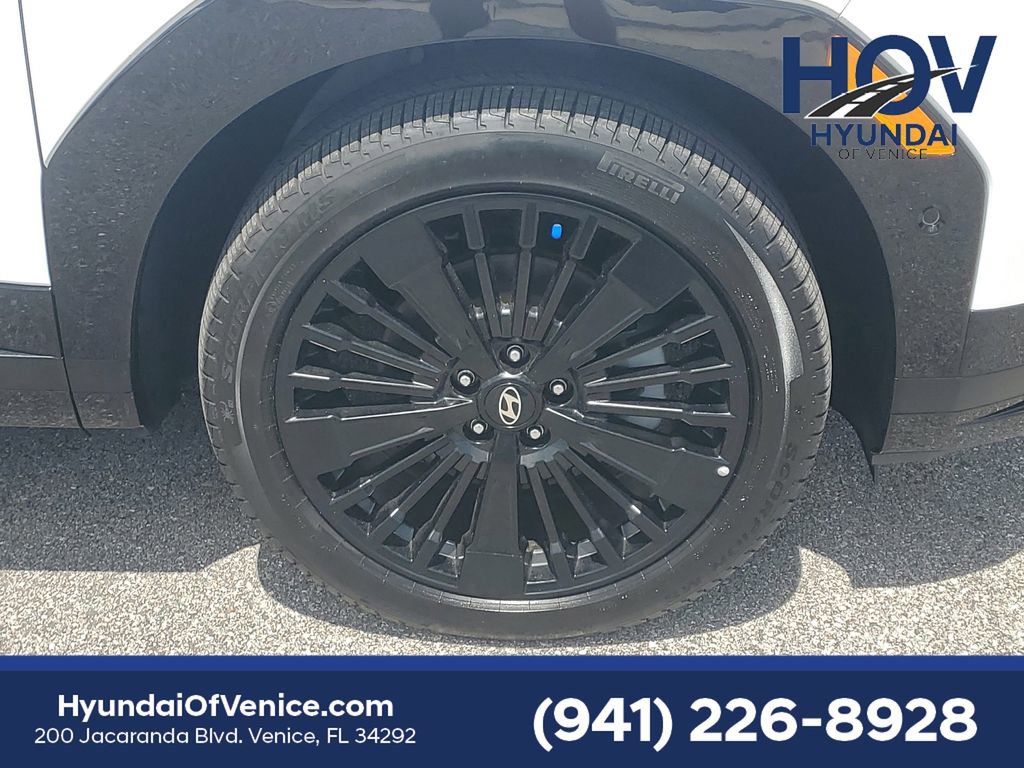 Used 2025 Hyundai Santa Fe Calligraphy image 9