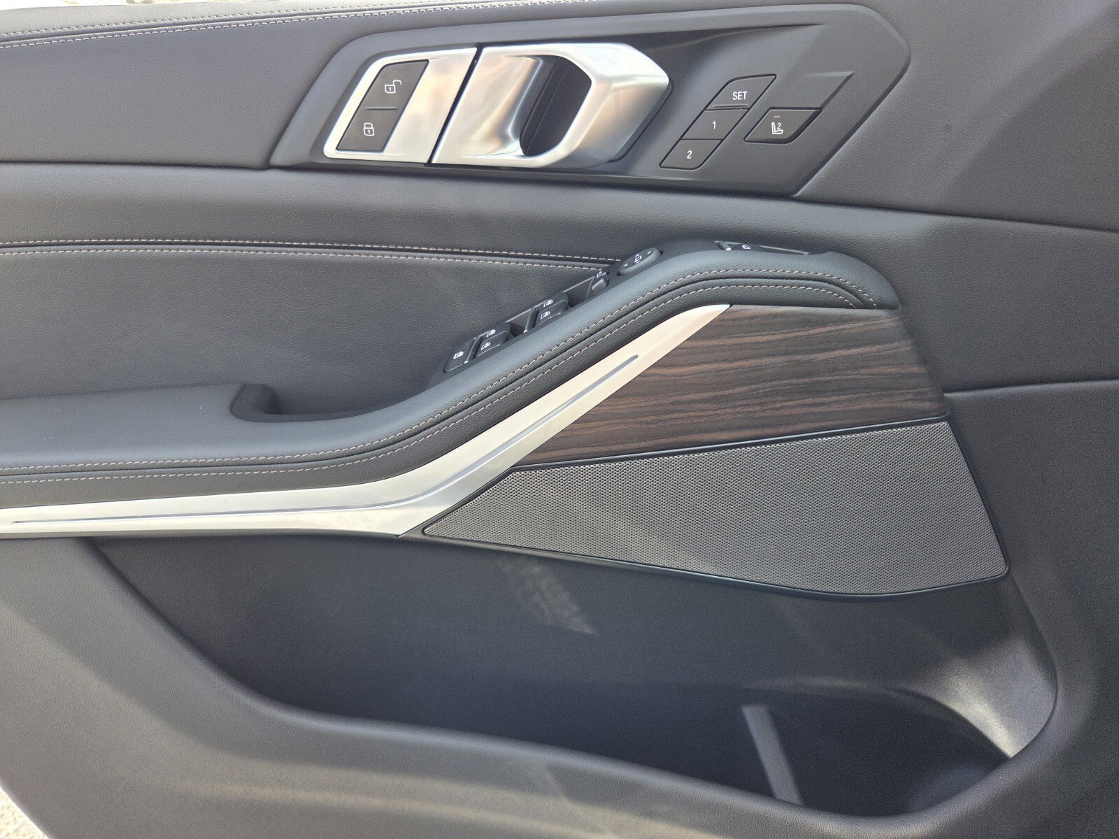 New 2026 BMW X5 xDrive40i w/ Off-Road Package image 21