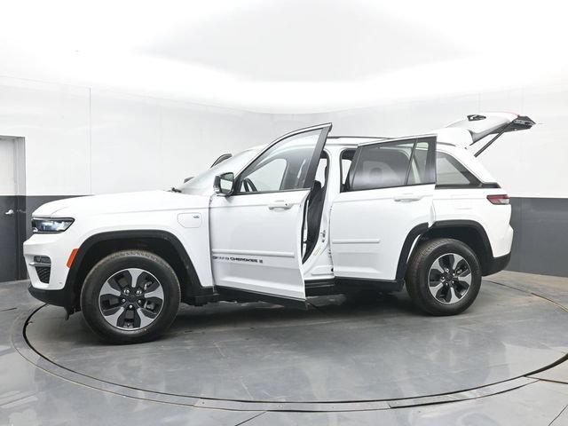 Used 2022 Jeep Grand Cherokee Limited 4xe w/ Luxury Tech Group II AWD/4WD image 54