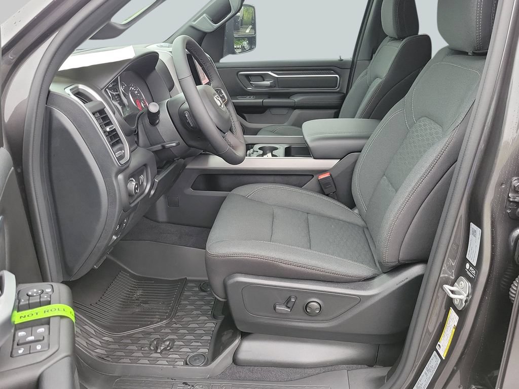New 2026 RAM 1500 Big Horn w/ Night Edition AWD/4WD image 39