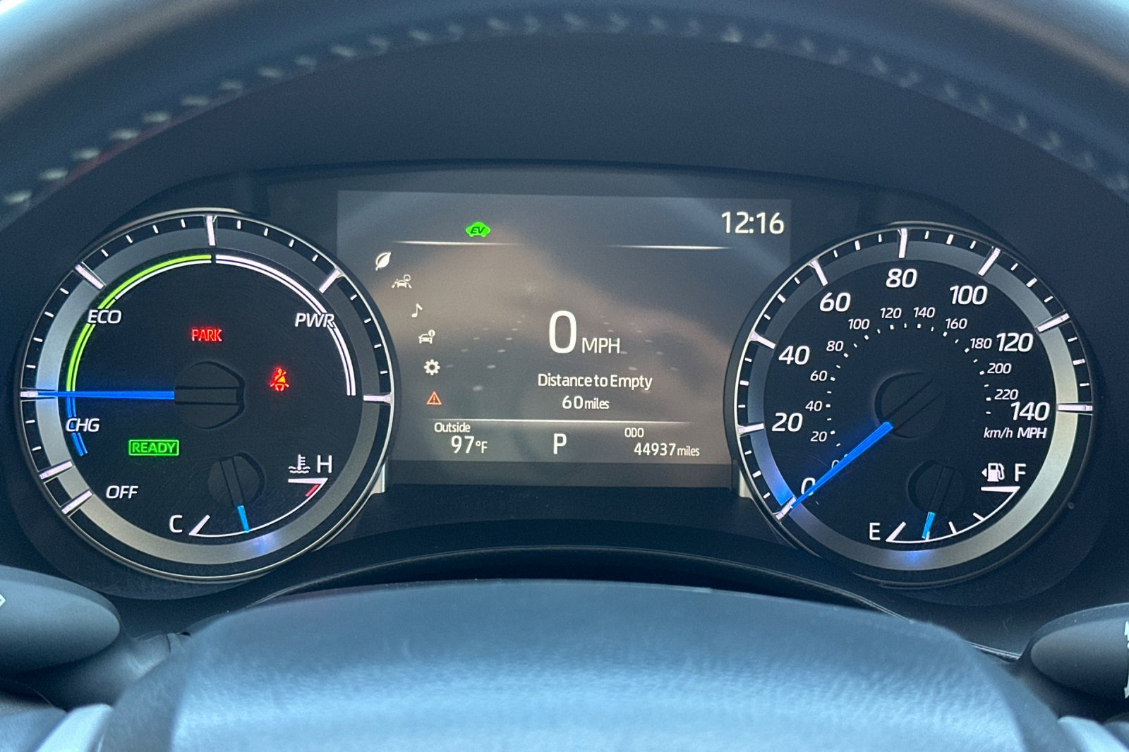 Used 2023 Toyota Highlander LE AWD/4WD image 24