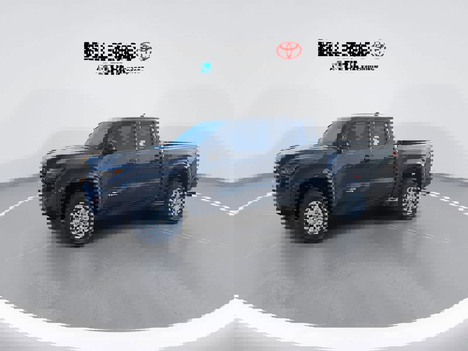 Used 2025 Toyota Tacoma SR5 image 4