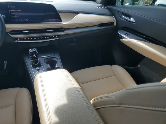 Certified 2024 Cadillac XT4 Luxury FWD image 17