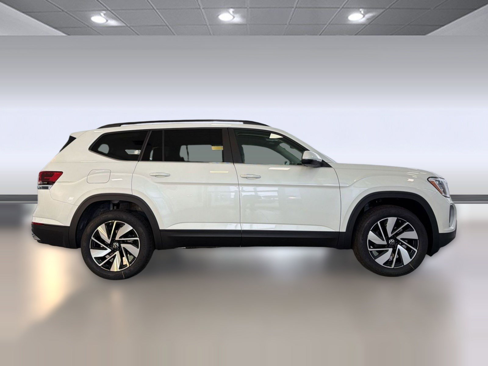 New 2026 Volkswagen Atlas SE FWD image 8
