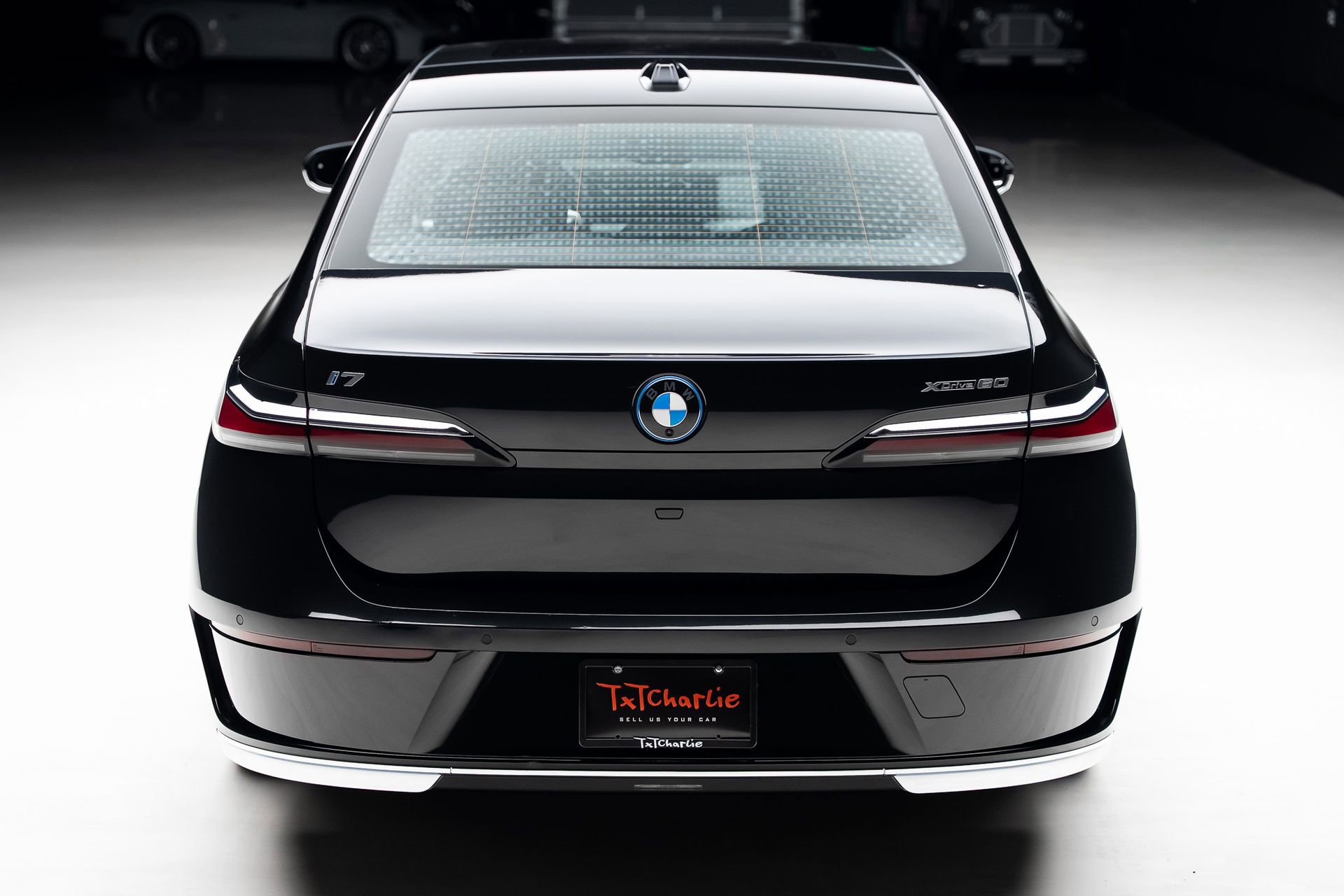 Used 2024 BMW i7 xDrive60 w/ Executive Package image 26