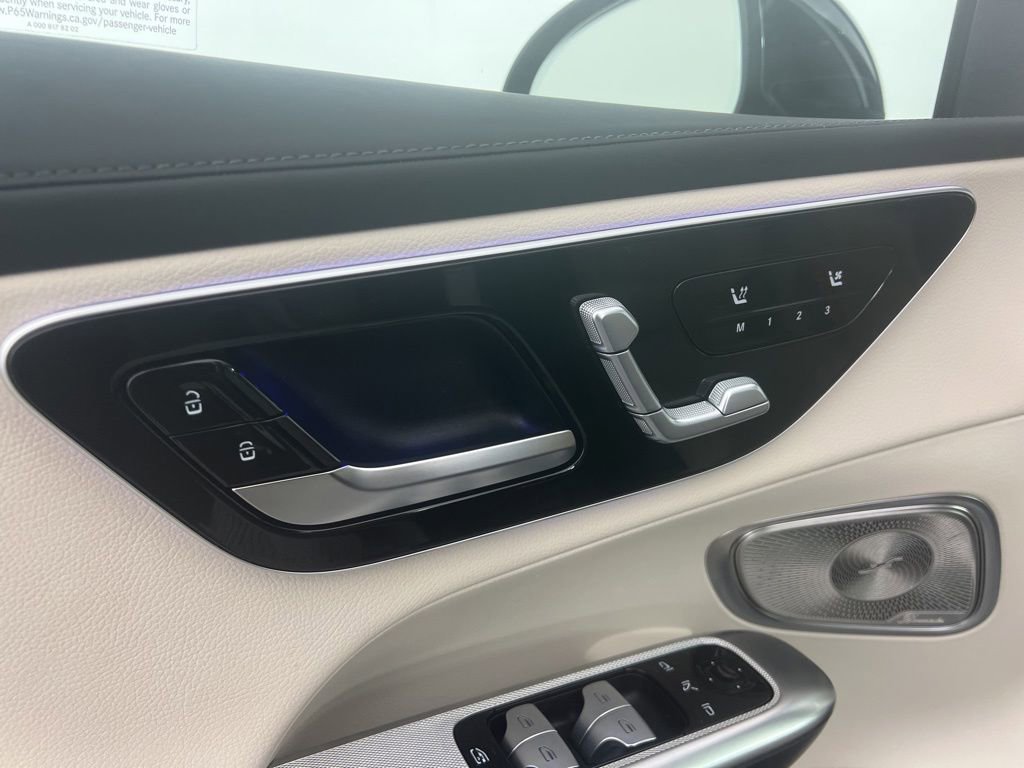 Used 2024 Mercedes-Benz GLC 300 4MATIC image 26