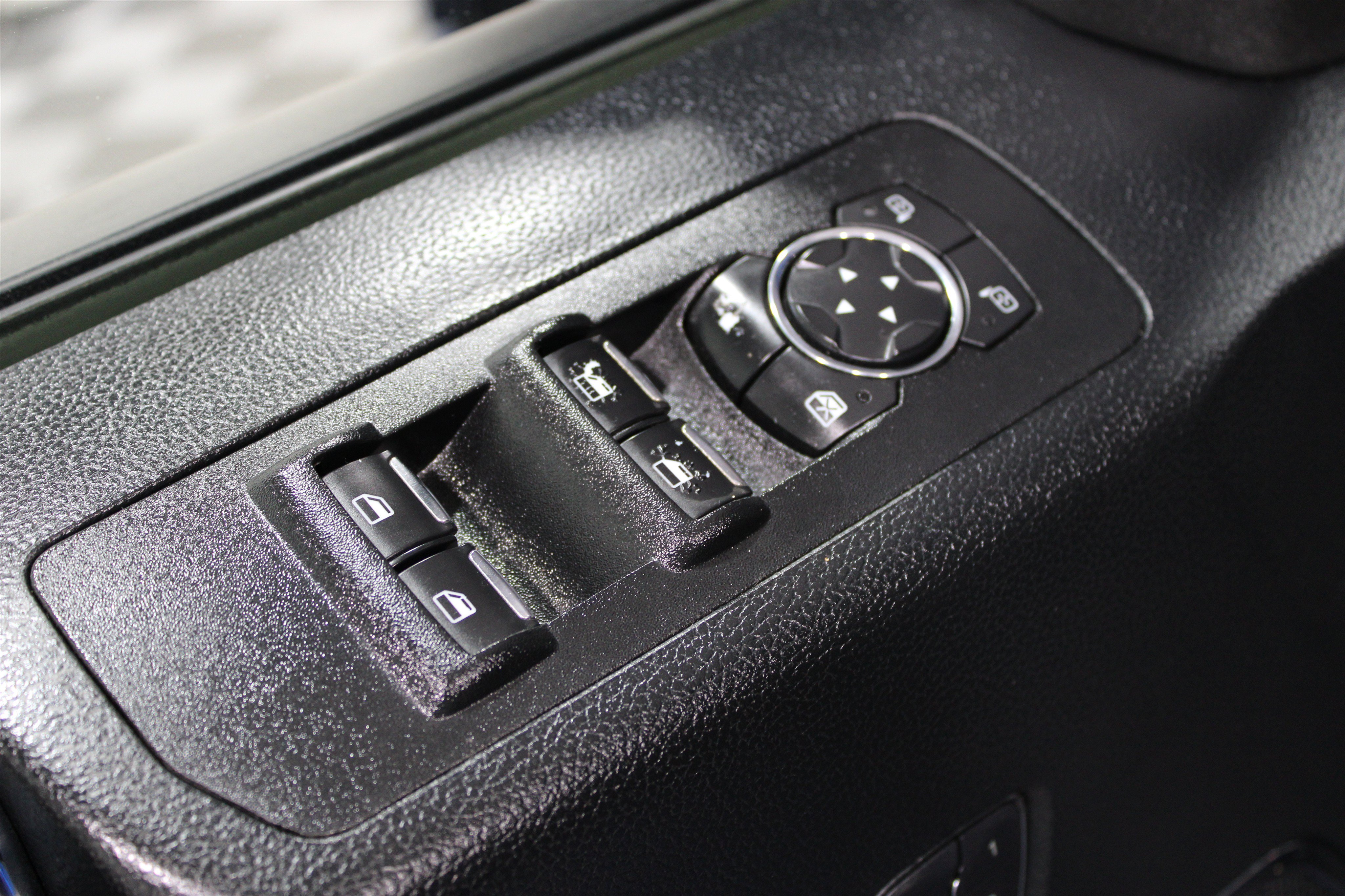 Used 2018 Ford F150 Lariat AWD/4WD image 7