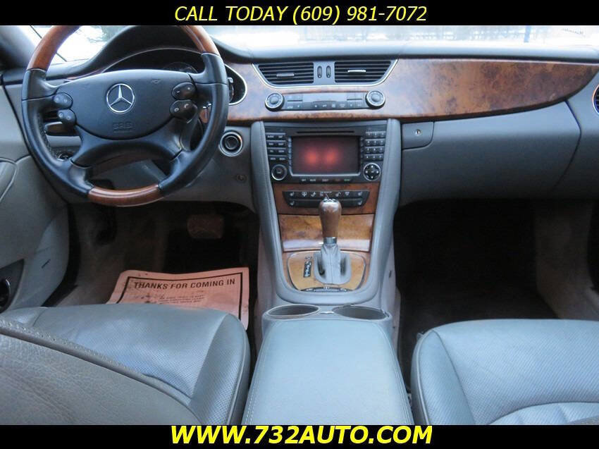 Used 2006 Jeep Grand Cherokee Laredo AWD/4WD image 23