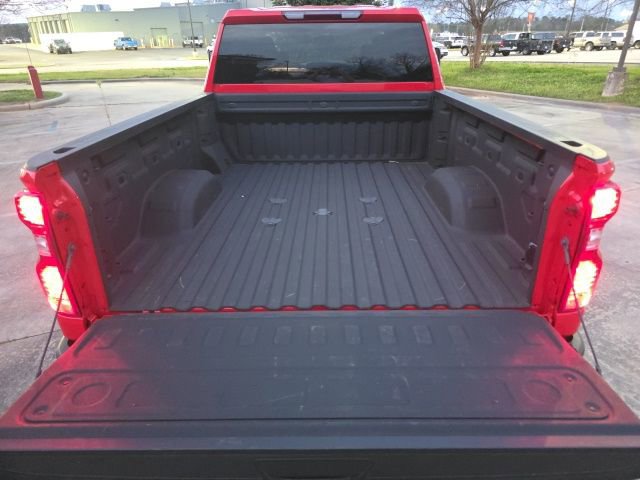 Used 2025 Chevrolet Silverado 2500 Custom w/ Custom Value Package image 9