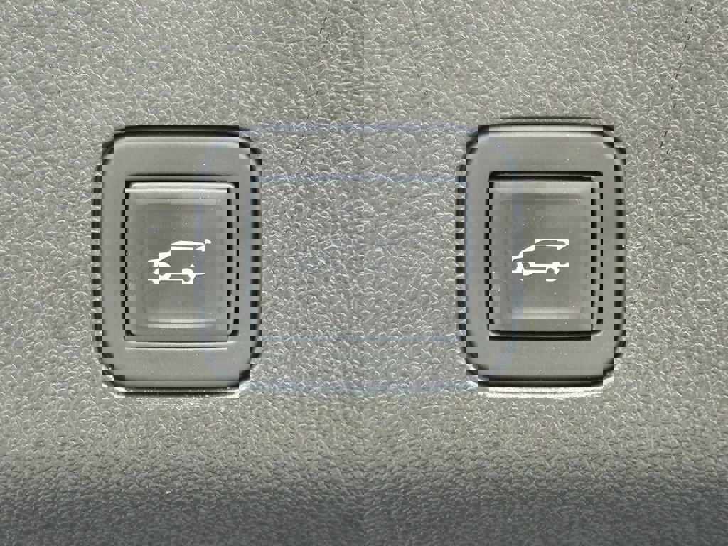 Used 2023 Chevrolet Suburban LT w/ Luxury Package AWD/4WD image 42