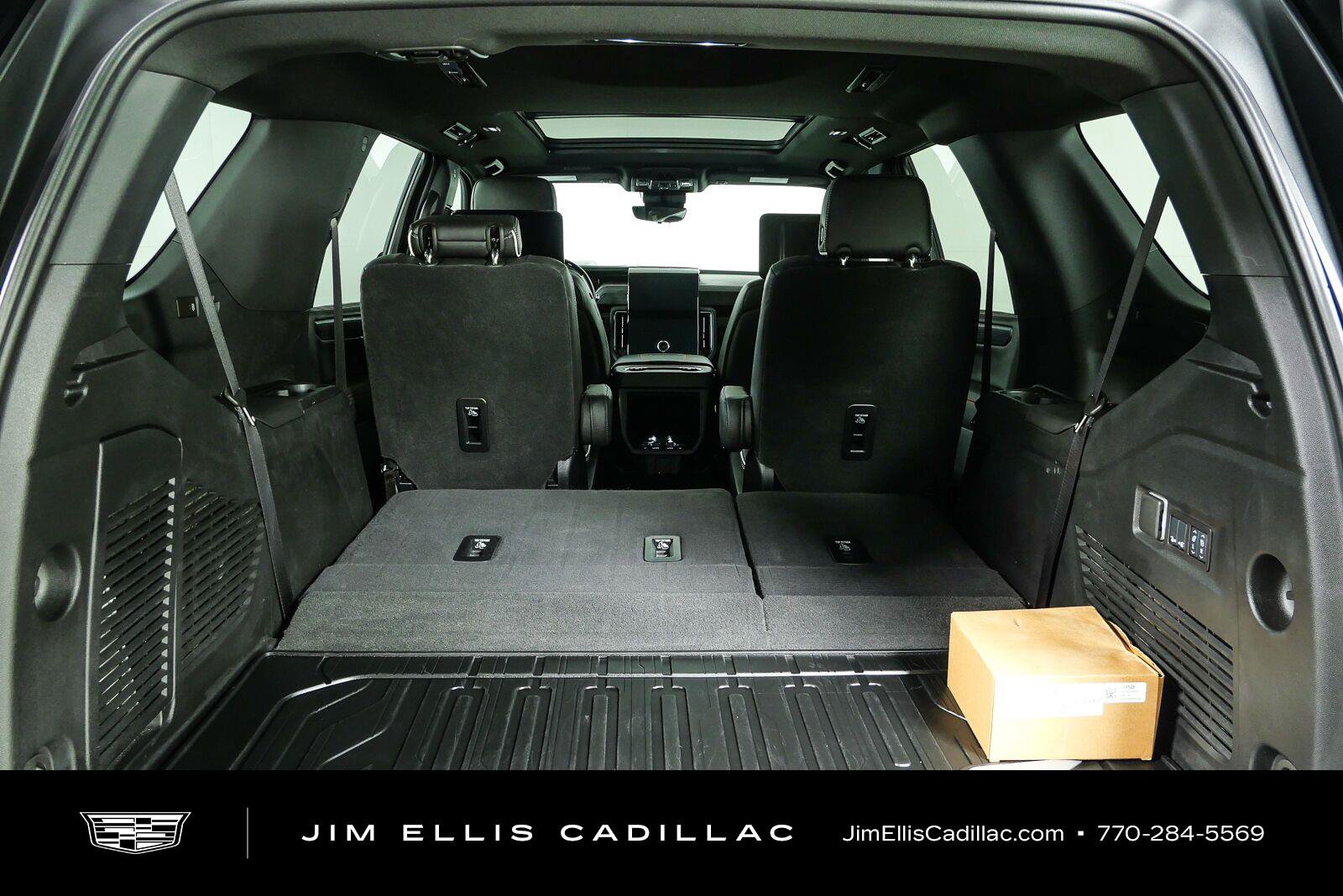 Used 2025 GMC Yukon AT4 Ultimate w/ LPO, Floor Liner Package AWD/4WD image 36