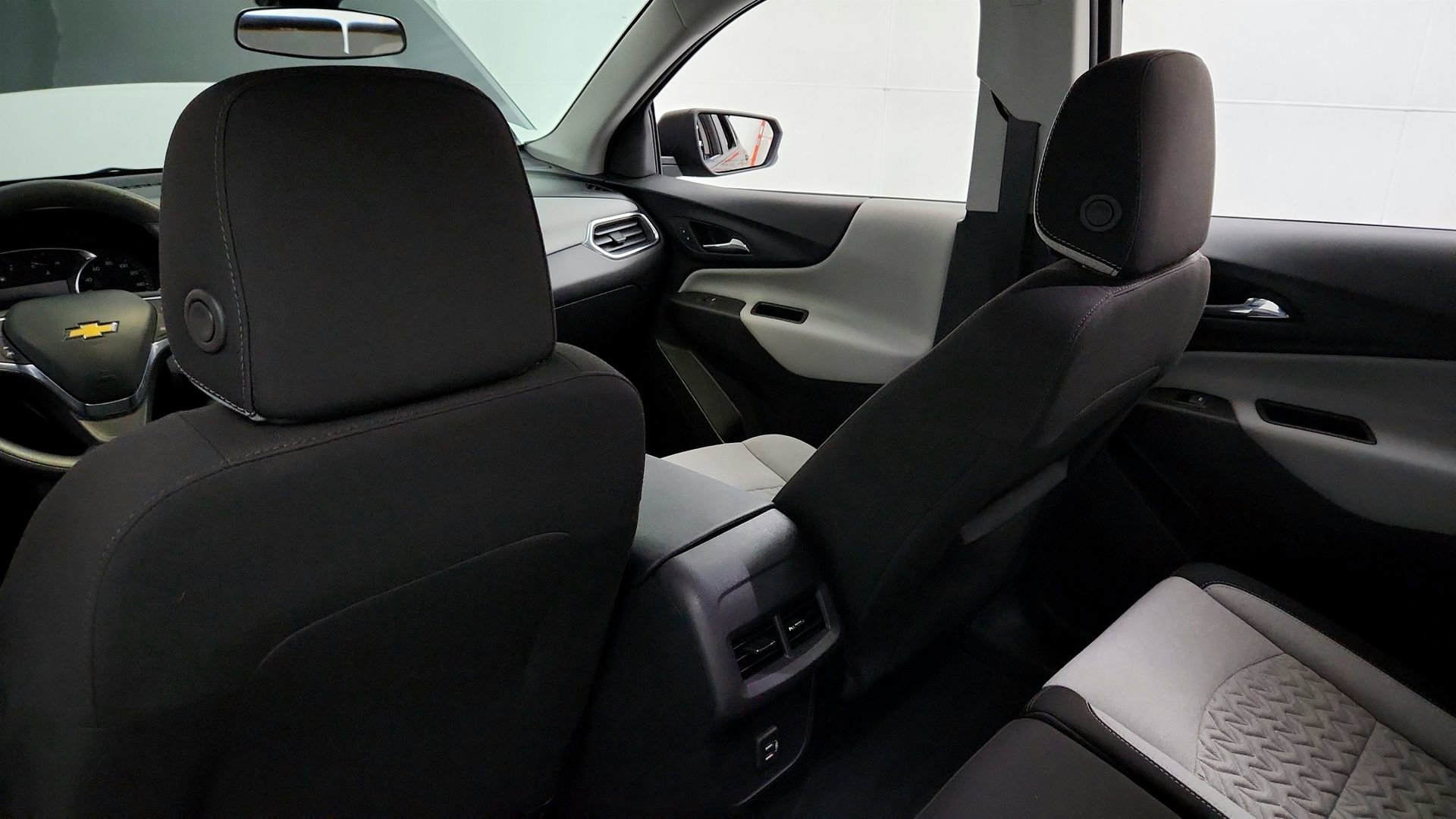 Certified 2024 Chevrolet Equinox LS w/ LS Convenience Package FWD image 19