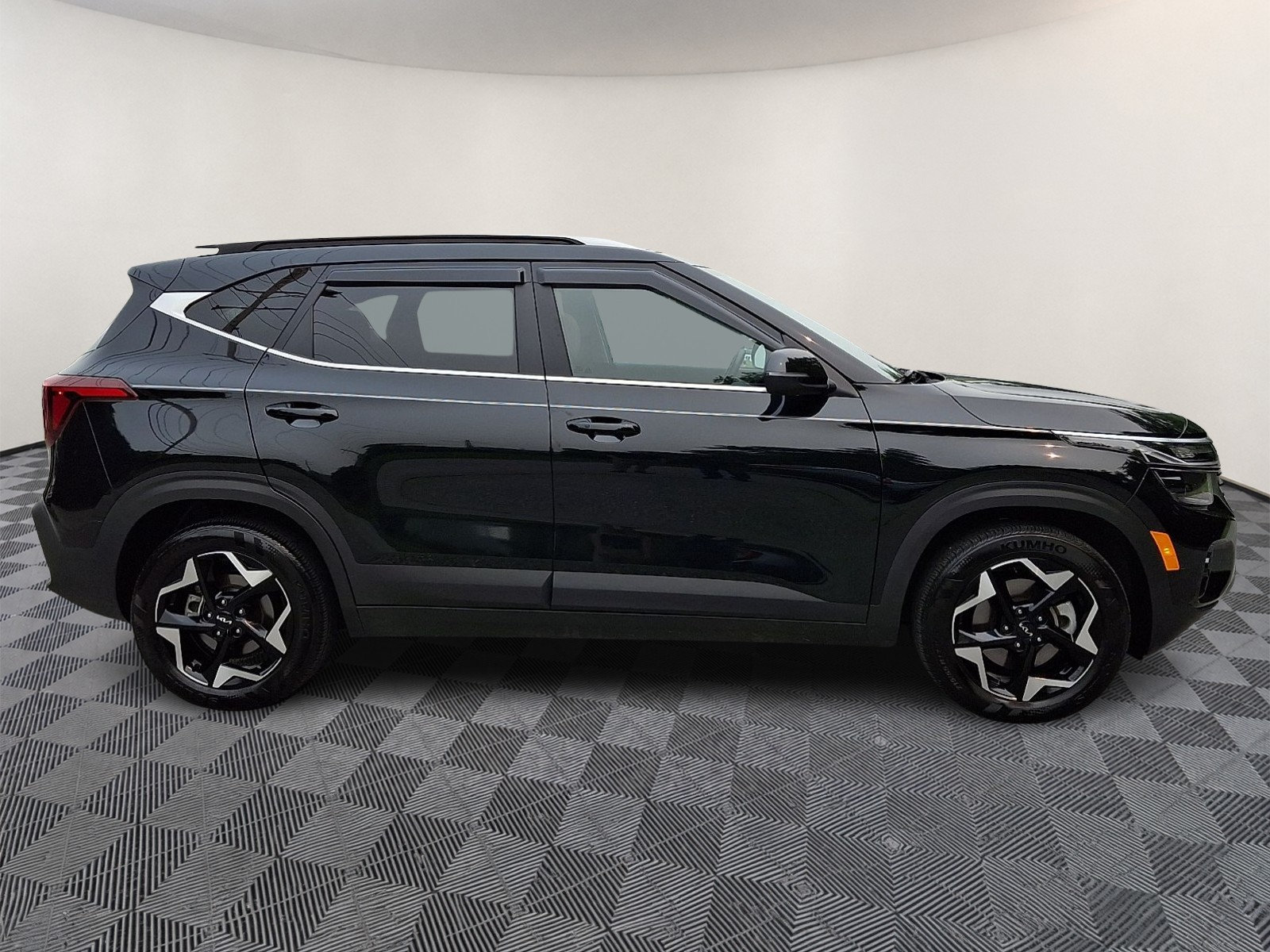 Certified 2024 Kia Seltos EX AWD/4WD image 7