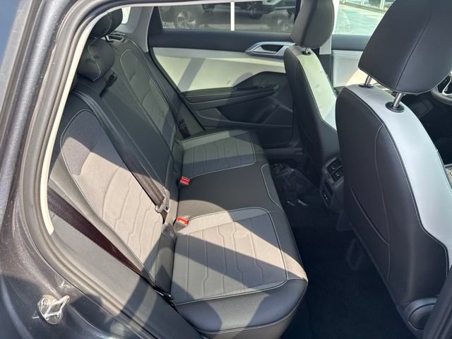 New 2026 Volkswagen Taos SE AWD/4WD image 28