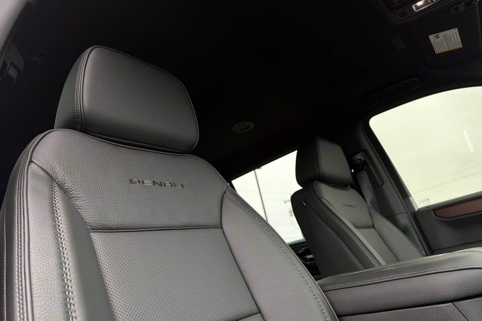 New 2026 GMC Yukon XL Denali image 18