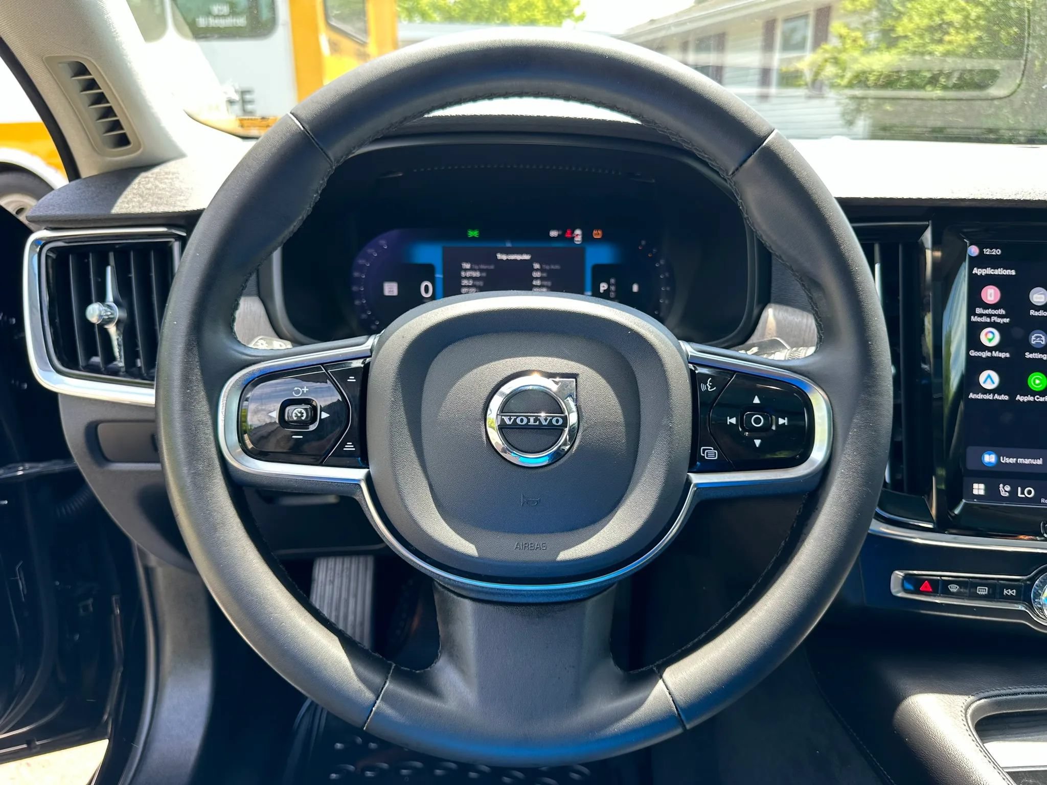 Used 2023 Volvo S90 B6 Plus AWD/4WD image 22