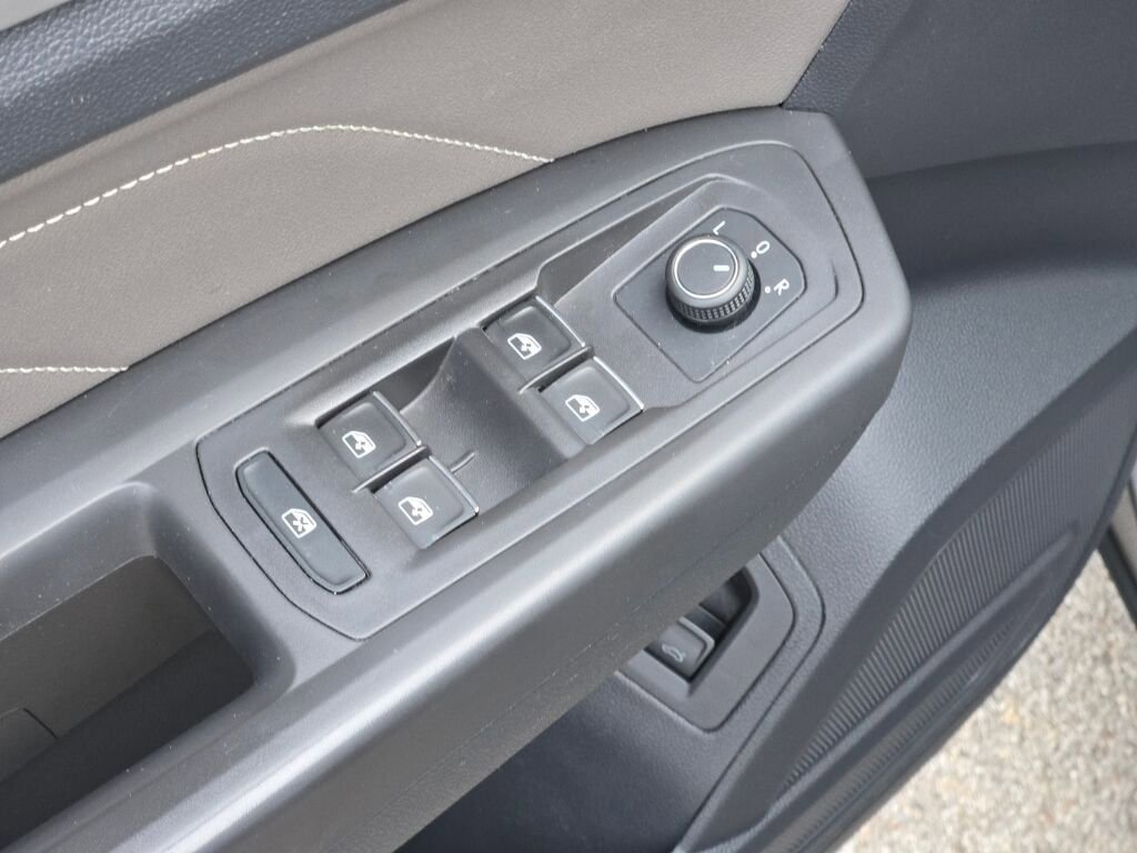 Used 2023 Volkswagen Atlas SE image 27