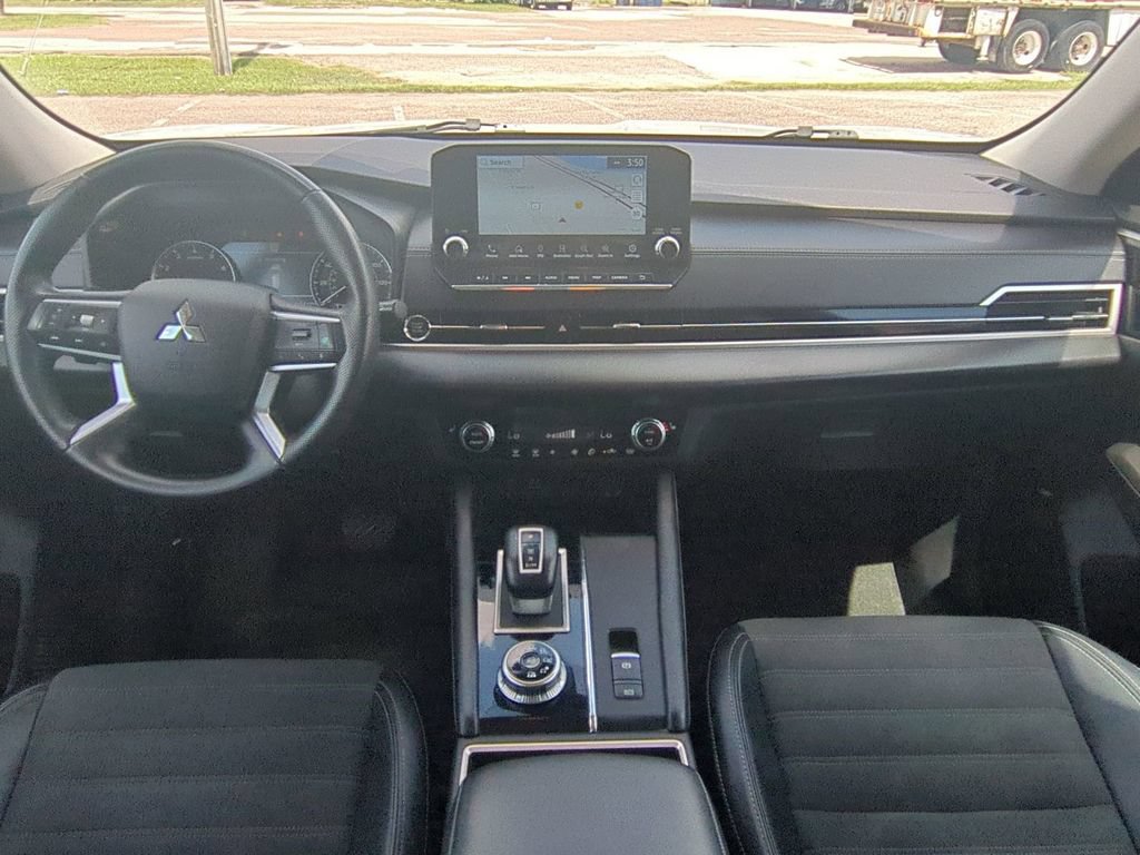 Used 2024 Mitsubishi Outlander SE Black Edition AWD/4WD image 19