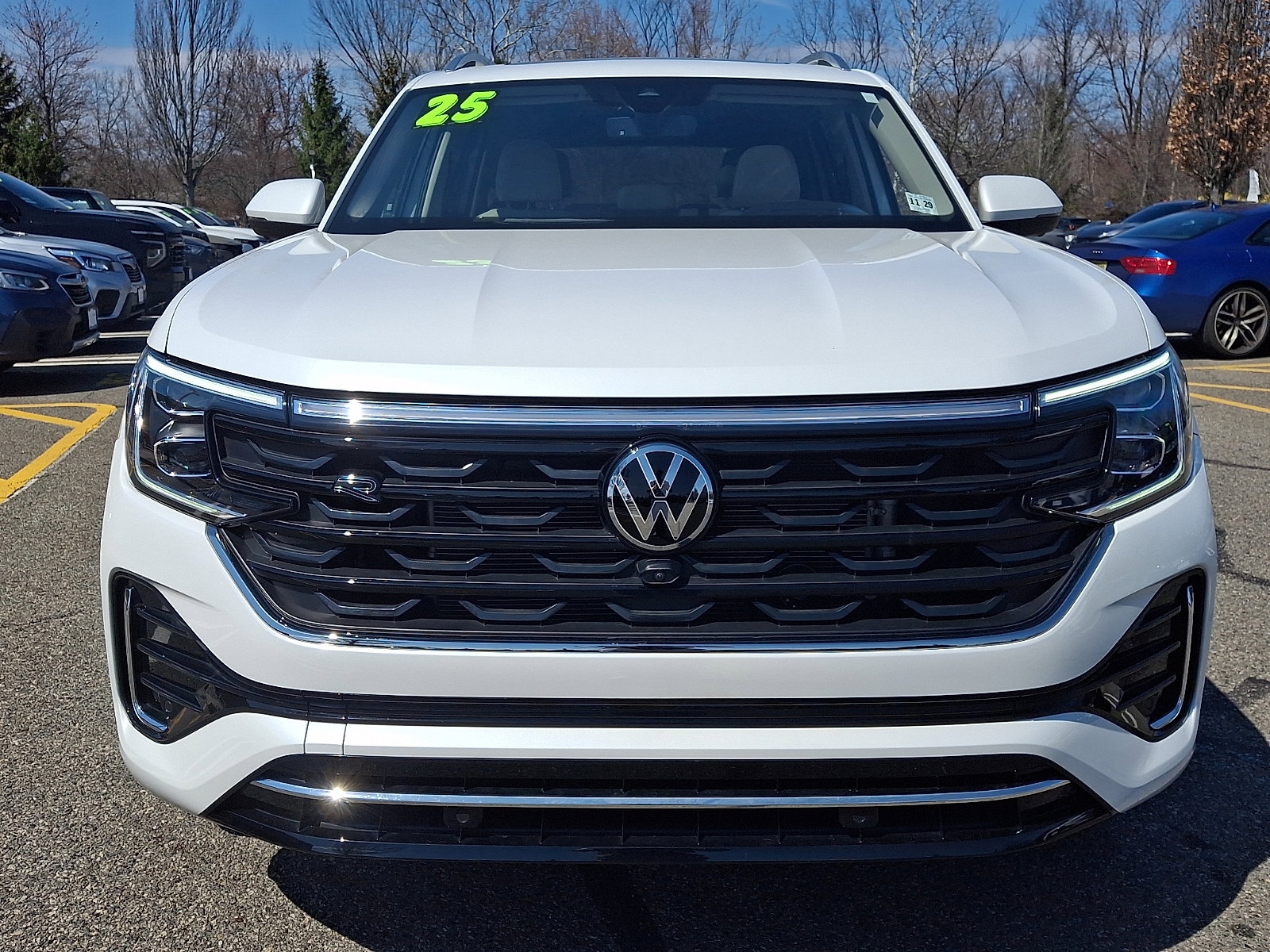 Used 2025 Volkswagen Atlas SEL Premium R-Line AWD/4WD image 2