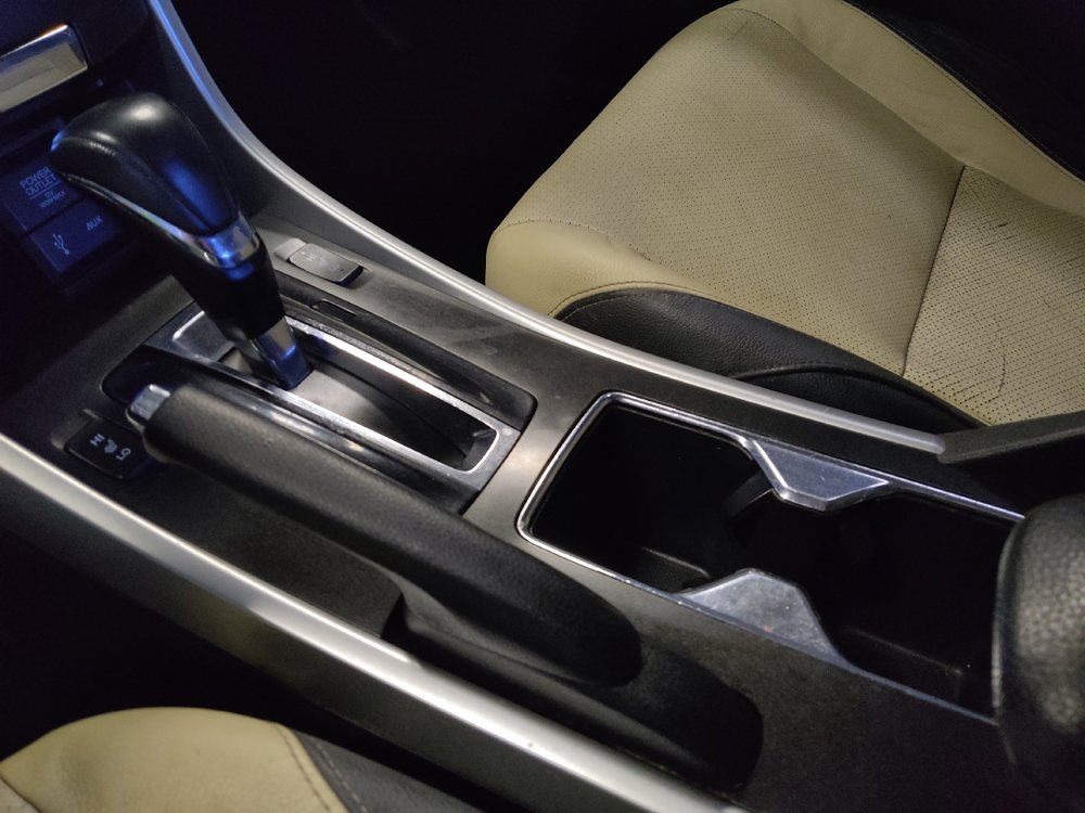 Used 2015 Honda Accord EX-L image 26