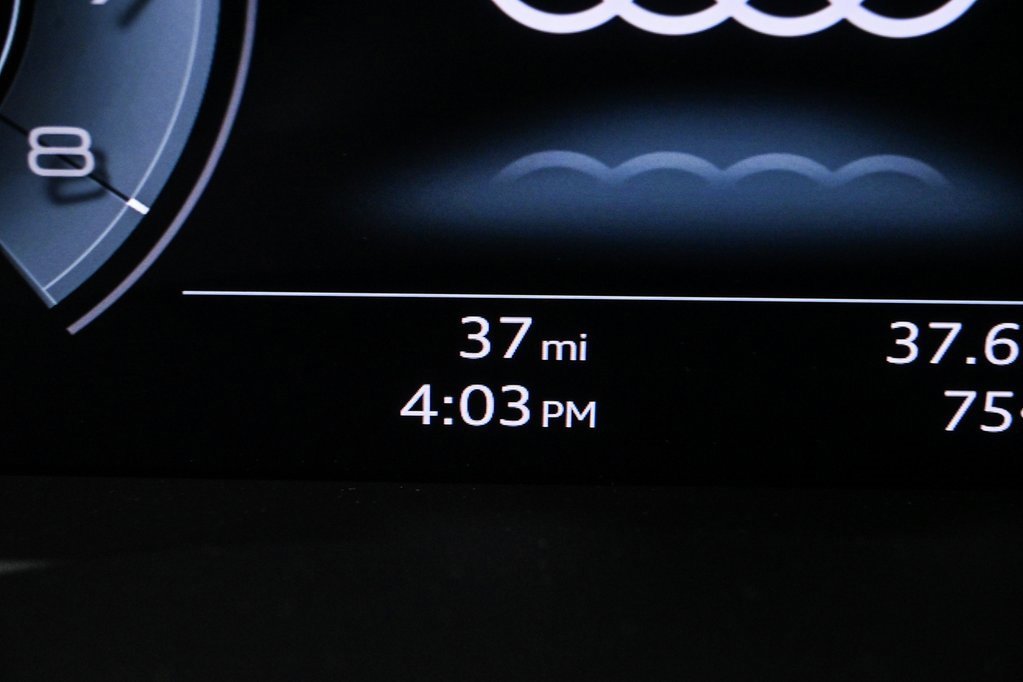 New 2025 Audi Q8 Premium image 8