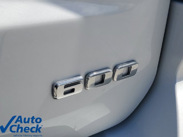 Used 2025 Cadillac Escalade ESV Premium Luxury RWD image 9