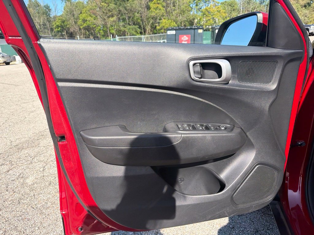Used 2026 Hyundai Venue SEL FWD image 16