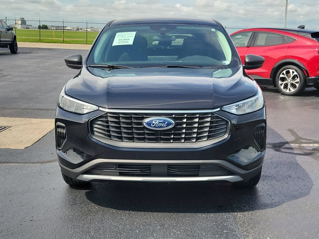Certified 2024 Ford Escape Active w/ Tech Pack #1 FWD image 2