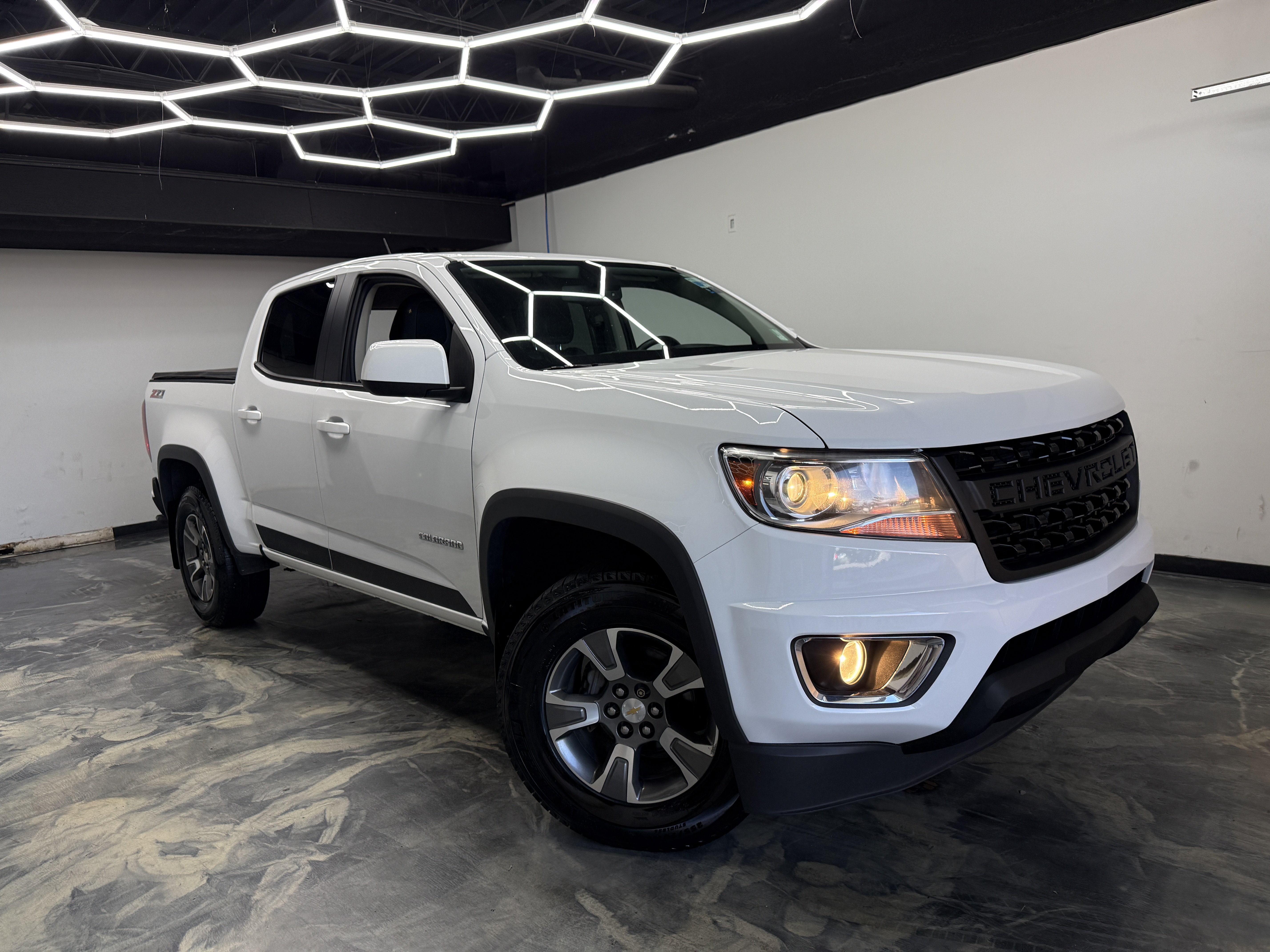 Used 2019 Chevrolet Colorado Z71 AWD/4WD image 6