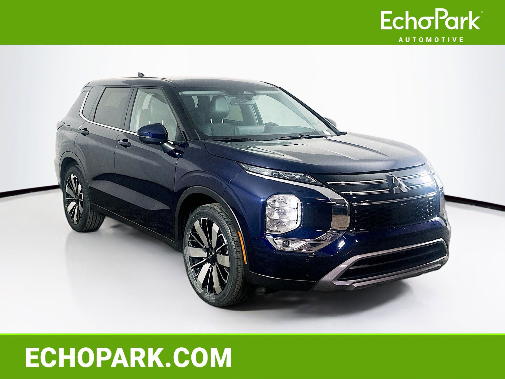 Used 2025 Mitsubishi Outlander SE AWD/4WD image 1