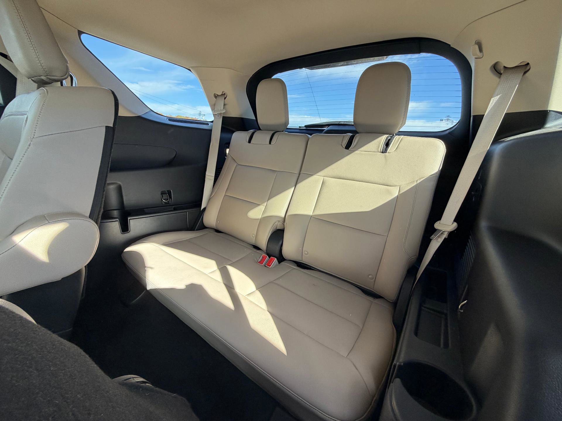 Used 2020 Ford Explorer XLT w/ Equipment Group 202A image 13