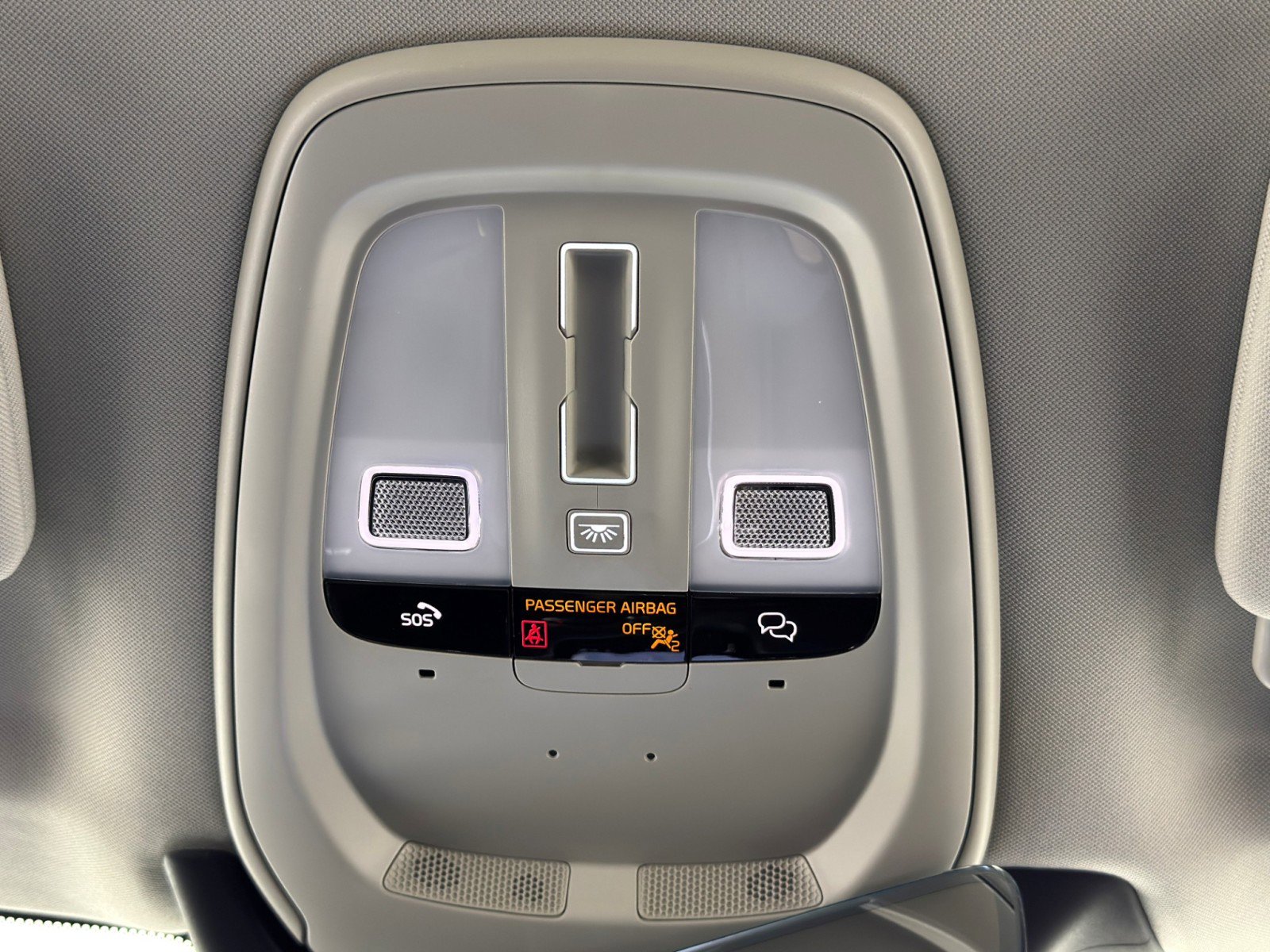 Used 2024 Volvo XC90 T8 Plus w/ Protection Package Premier image 34