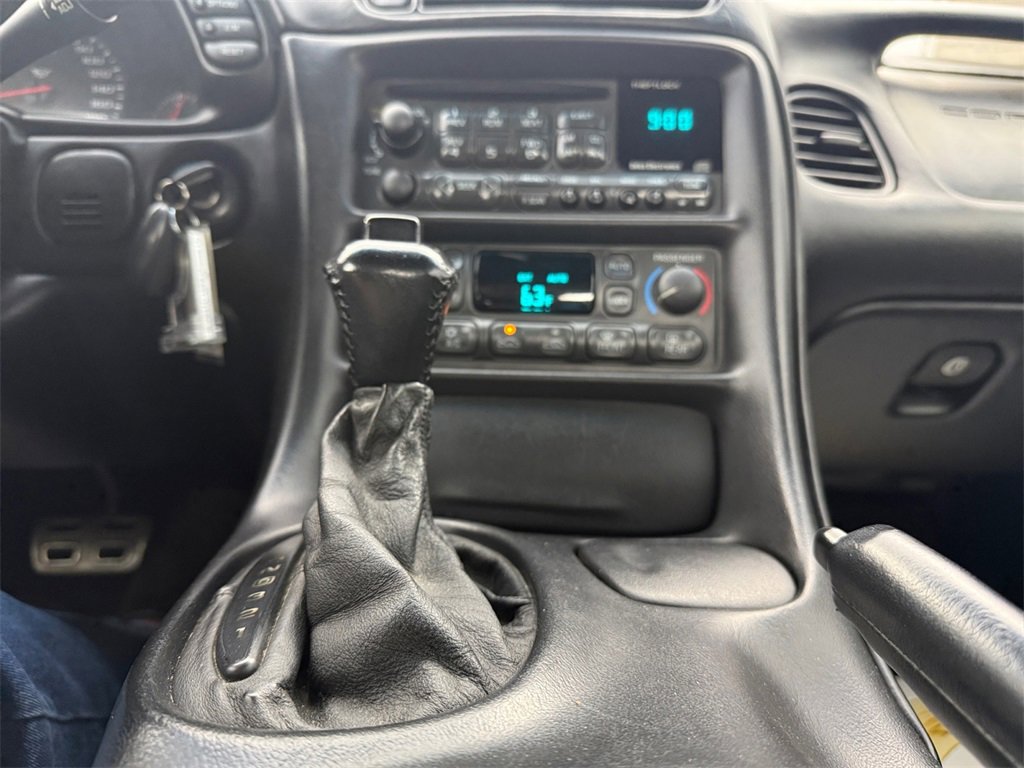 Used 1998 Chevrolet Corvette Convertible w/ Memory Pkg image 20