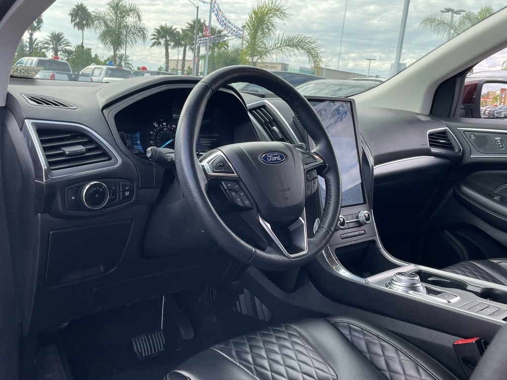 Used 2024 Ford Edge Titanium image 16