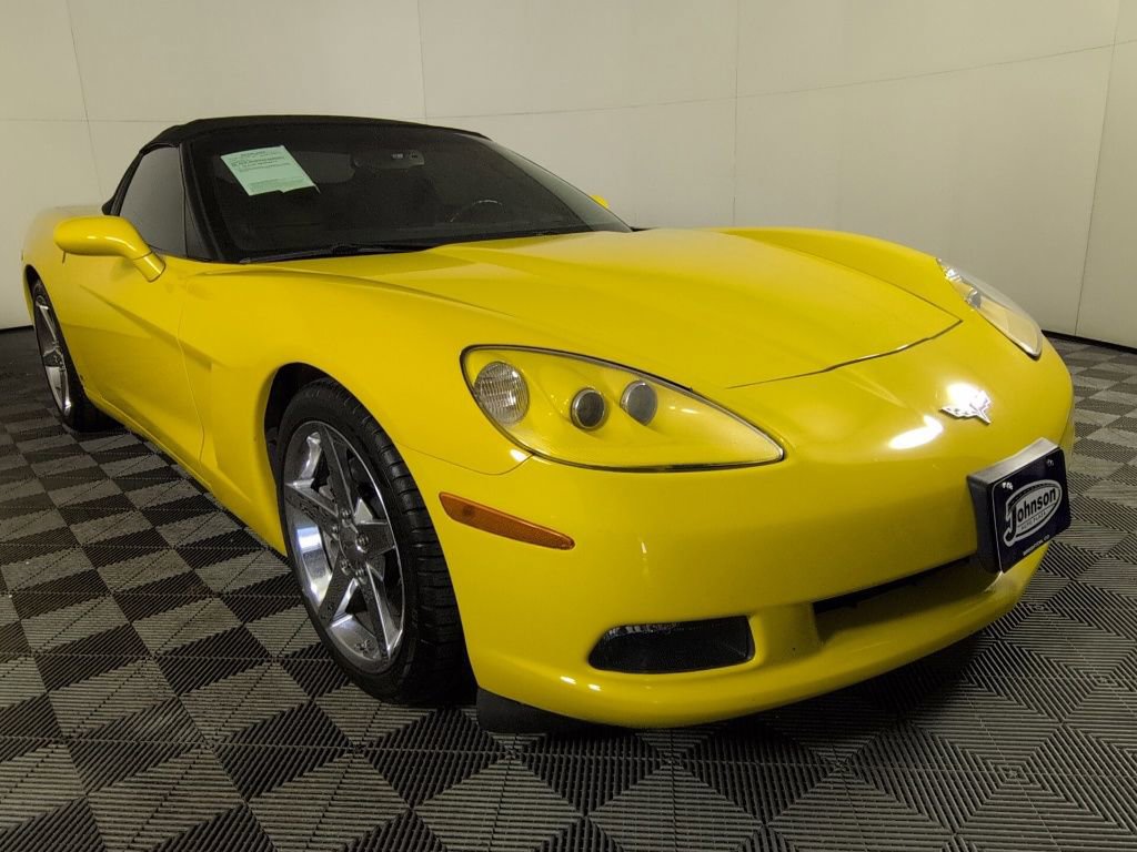 Used 2007 Chevrolet Corvette Convertible w/ Preferred Equipment Group RWD image 3