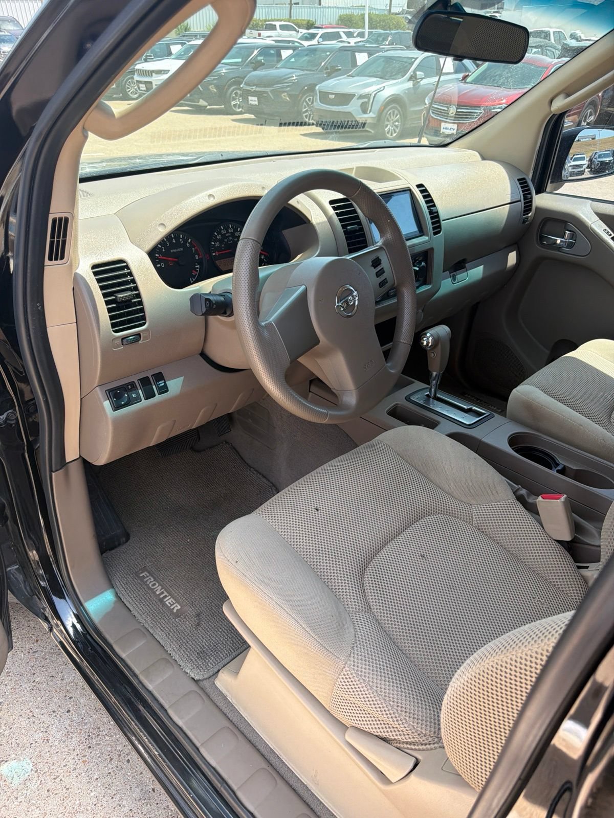 Used 2008 Nissan Frontier SE w/ SE Value Truck Pkg RWD image 8