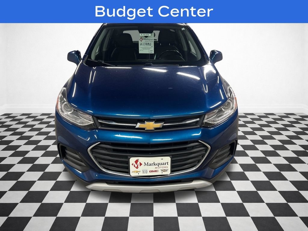 Used 2020 Chevrolet Trax LT w/ Driver Confidence Package AWD/4WD image 3