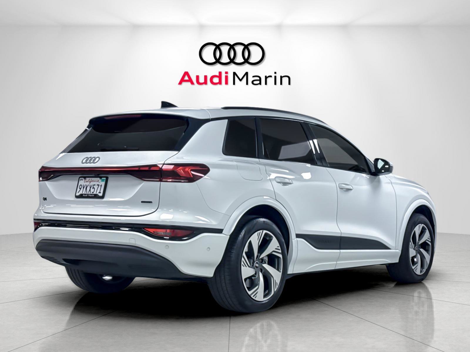 Certified 2025 Audi Q6 e-tron Premium Plus AWD/4WD image 5