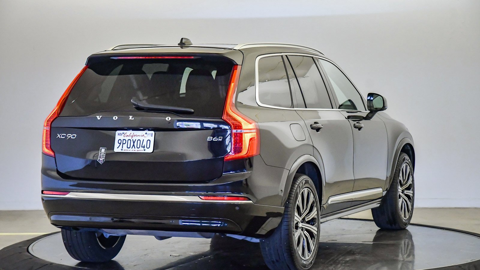 Certified 2025 Volvo XC90 B6 Plus image 5