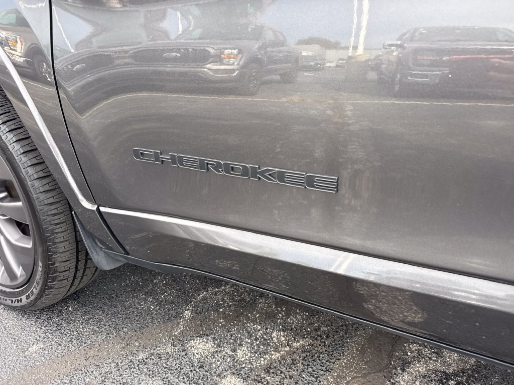 Used 2021 Jeep Cherokee High Altitude AWD/4WD image 23