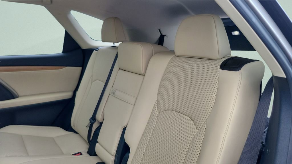 Used 2021 Lexus RX 350L Premium w/ Premium Package image 10