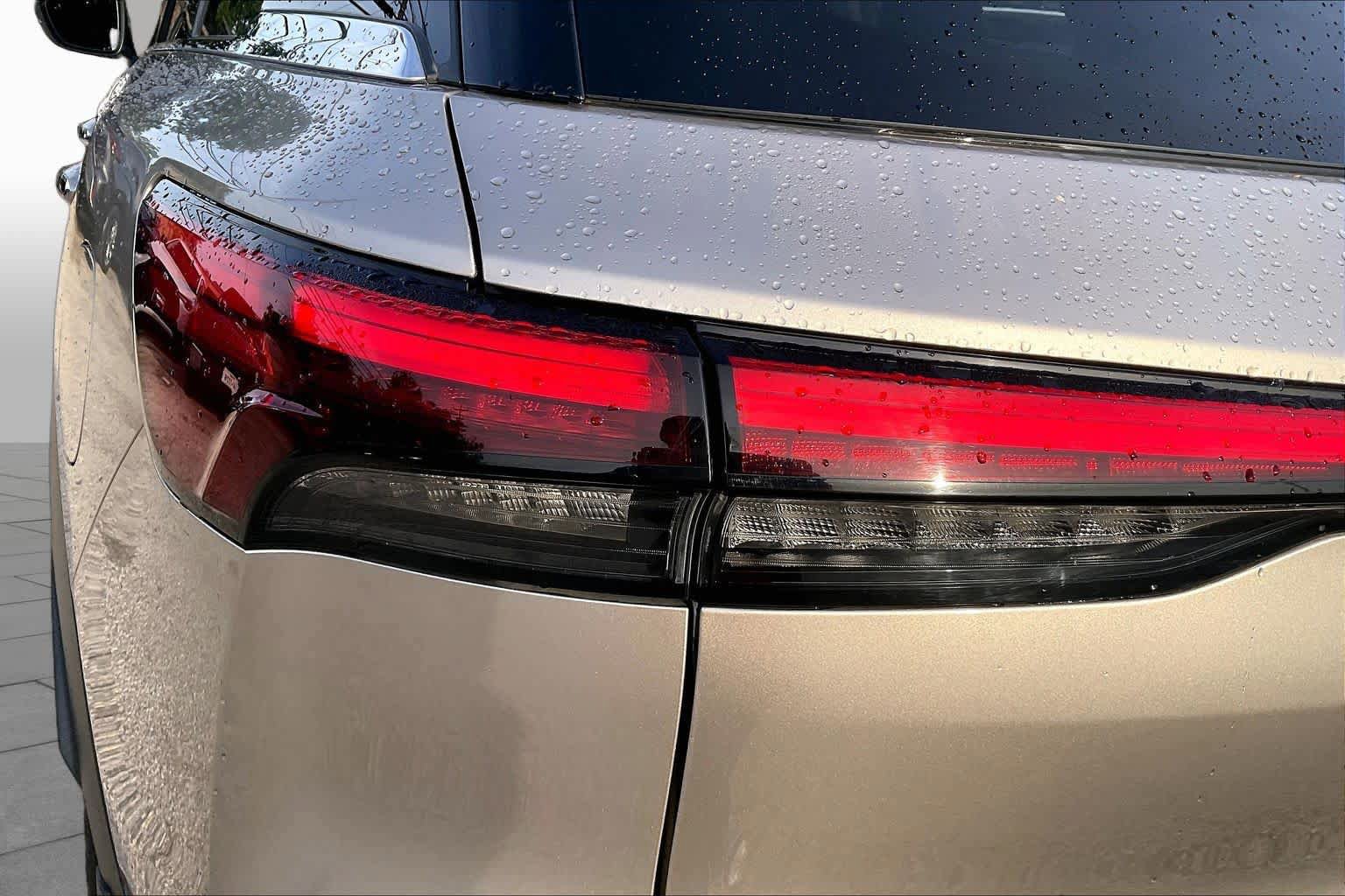 Used 2024 INFINITI QX60 Luxe w/ Vision Package FWD image 28